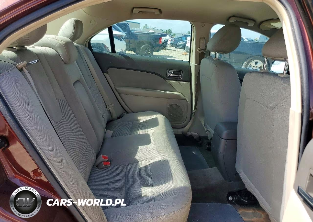 2012 Ford Fusion S VIN:3FAHP0GAXCR143657 - 10