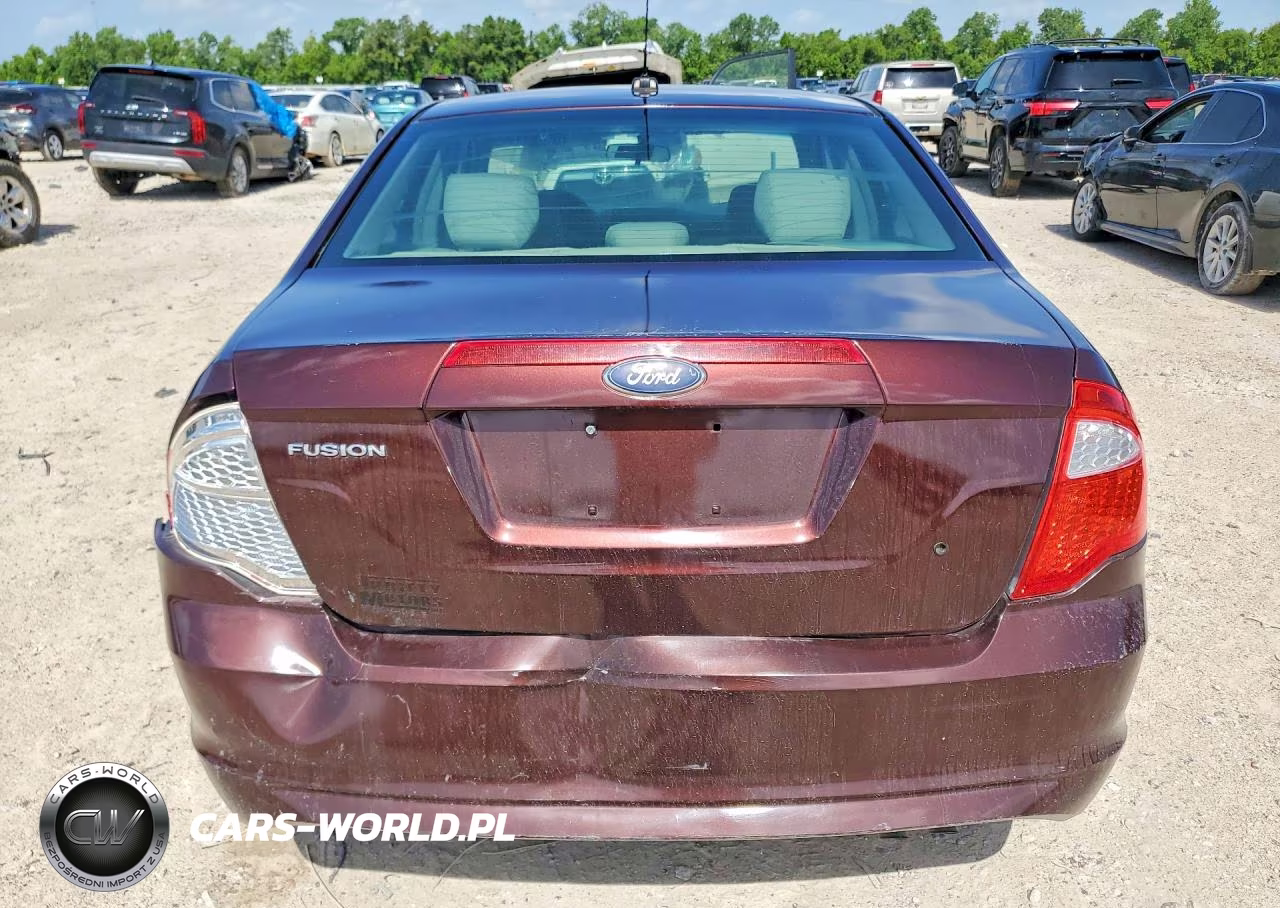 2012 Ford Fusion S VIN:3FAHP0GAXCR143657 - 6