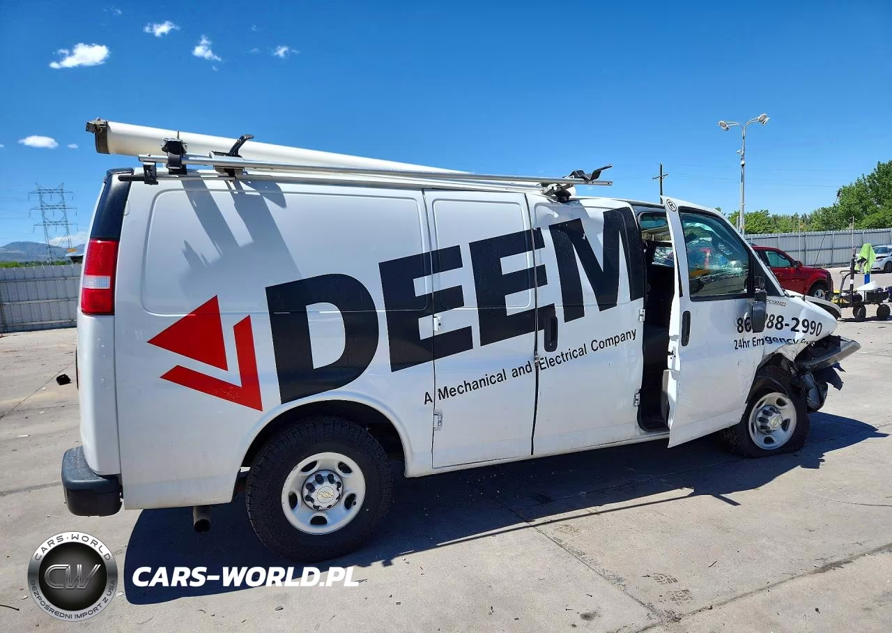 2020 Chevrolet Express G2500 VIN:1GCWGAFP6L1271675 - 3