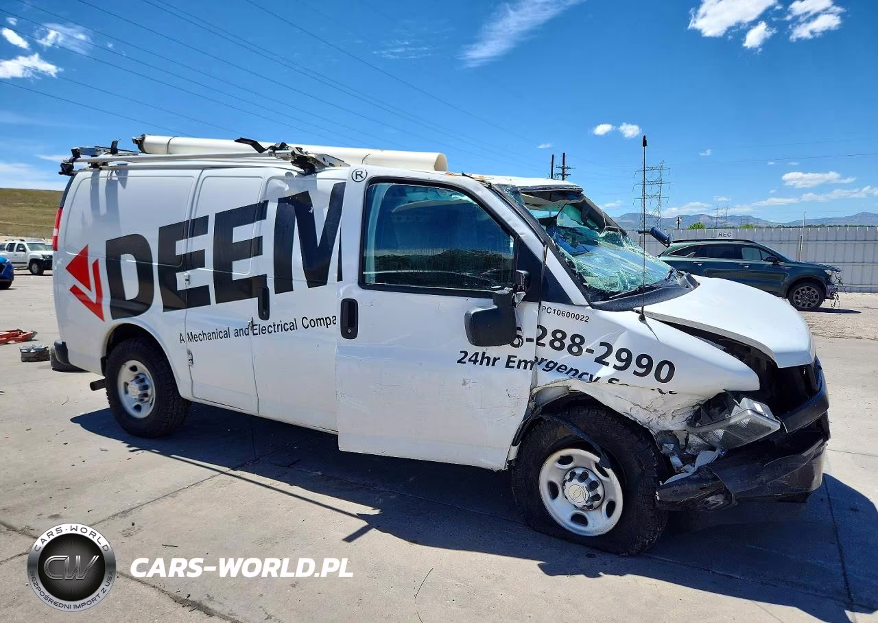 2020 Chevrolet Express G2500 VIN:1GCWGAFP6L1271675 - 4