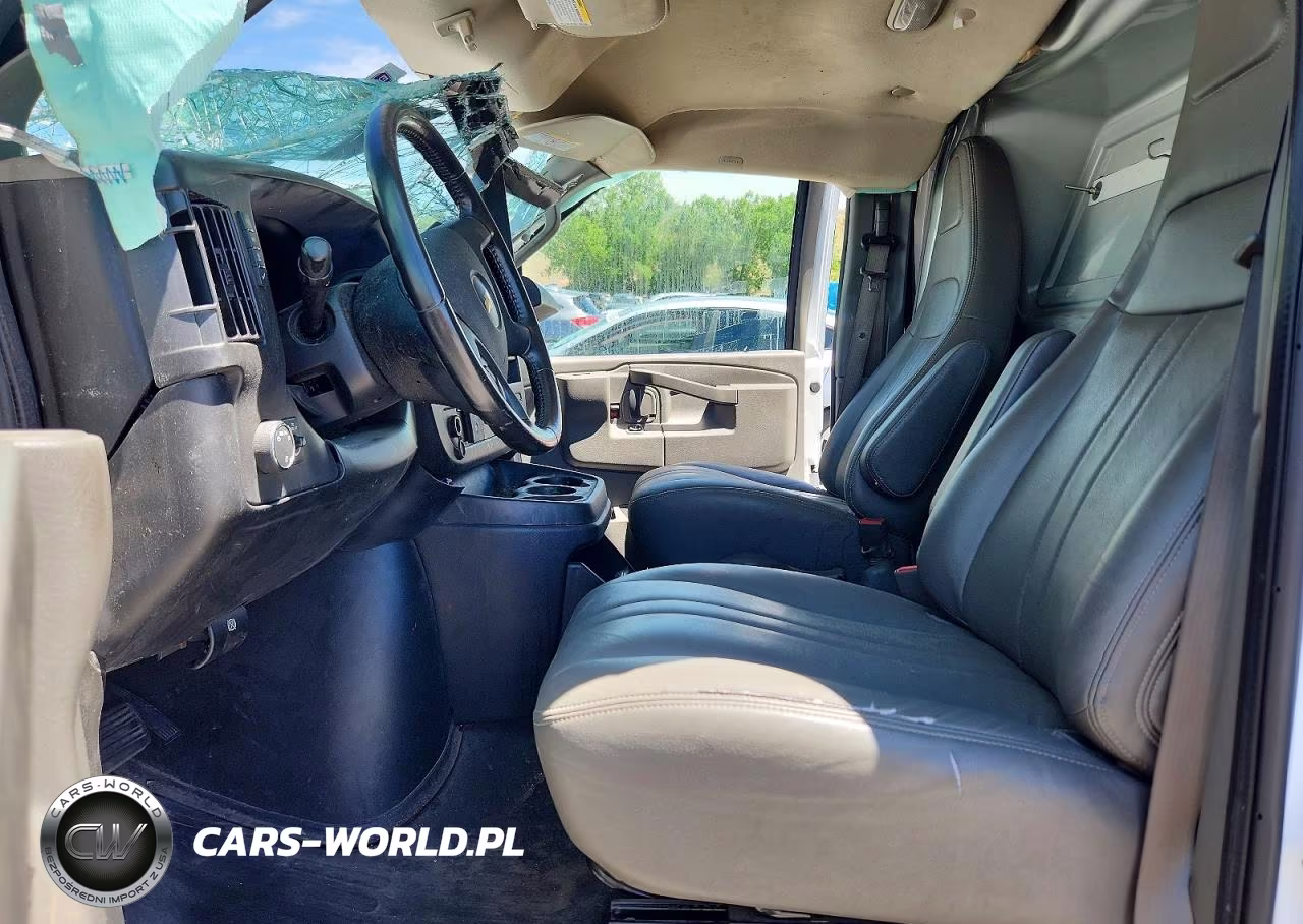 2020 Chevrolet Express G2500 VIN:1GCWGAFP6L1271675 - 7