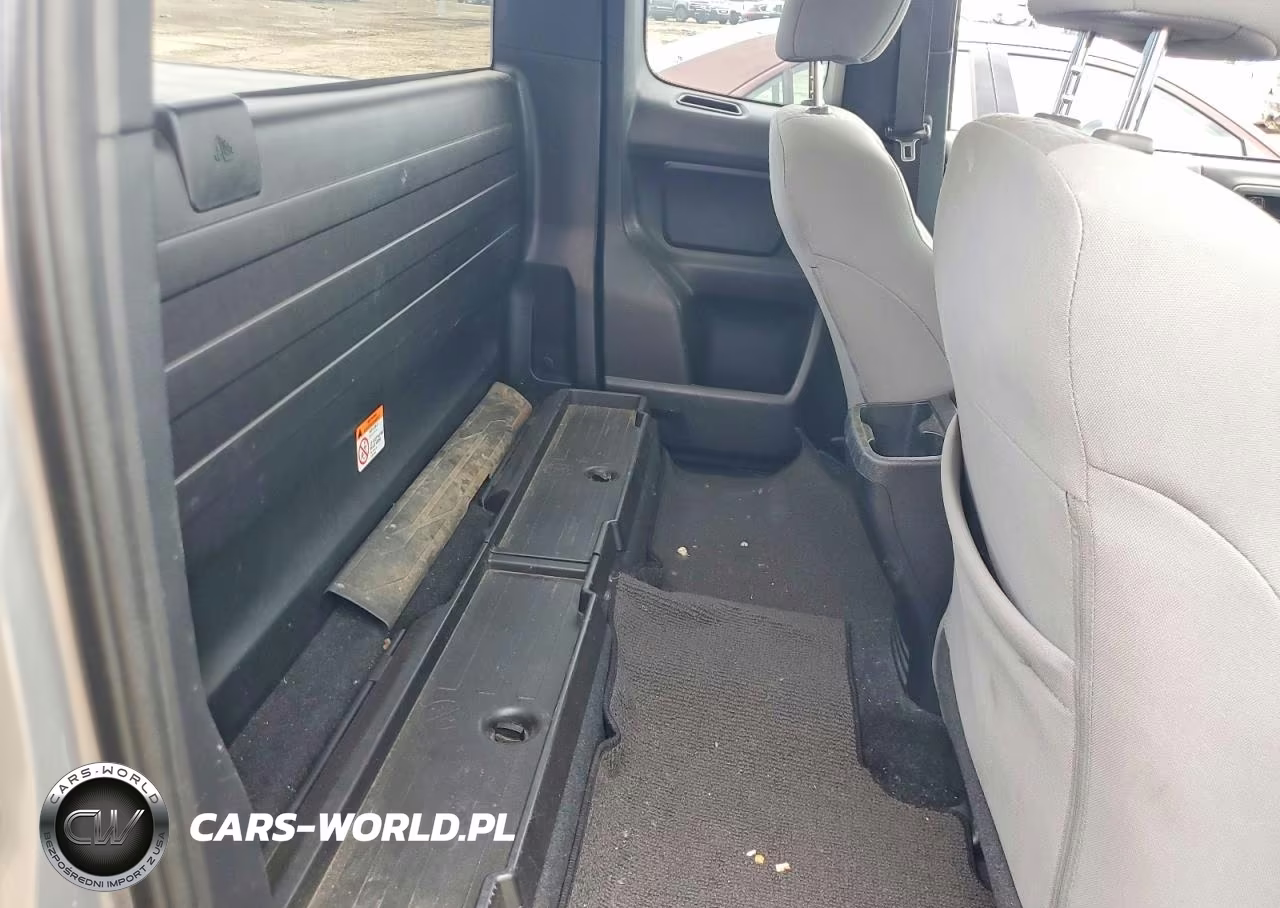 2019 Toyota Tacoma Sr VIN:5TFSX5EN5KX069217 - 10