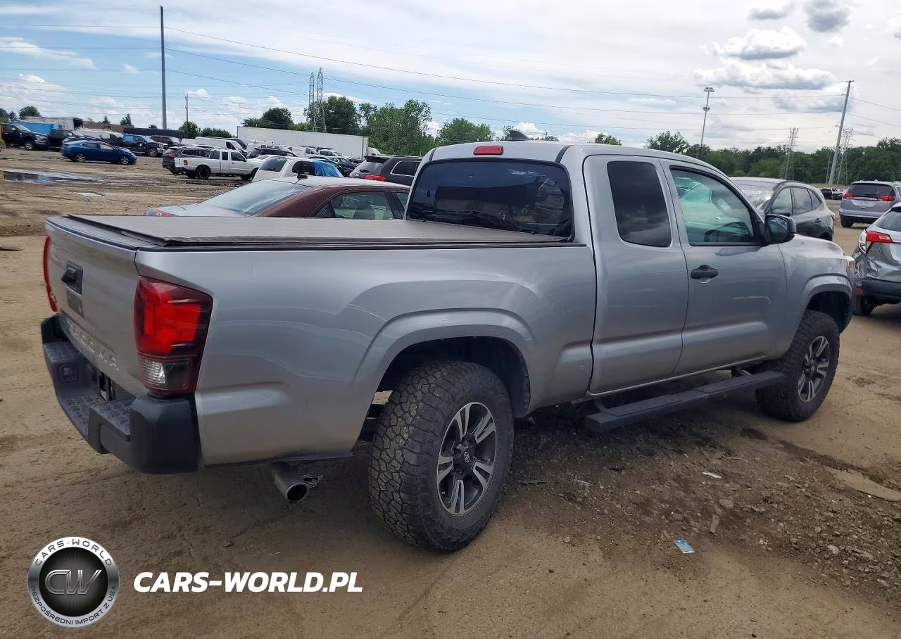 2019 Toyota Tacoma Sr VIN:5TFSX5EN5KX069217 - 3