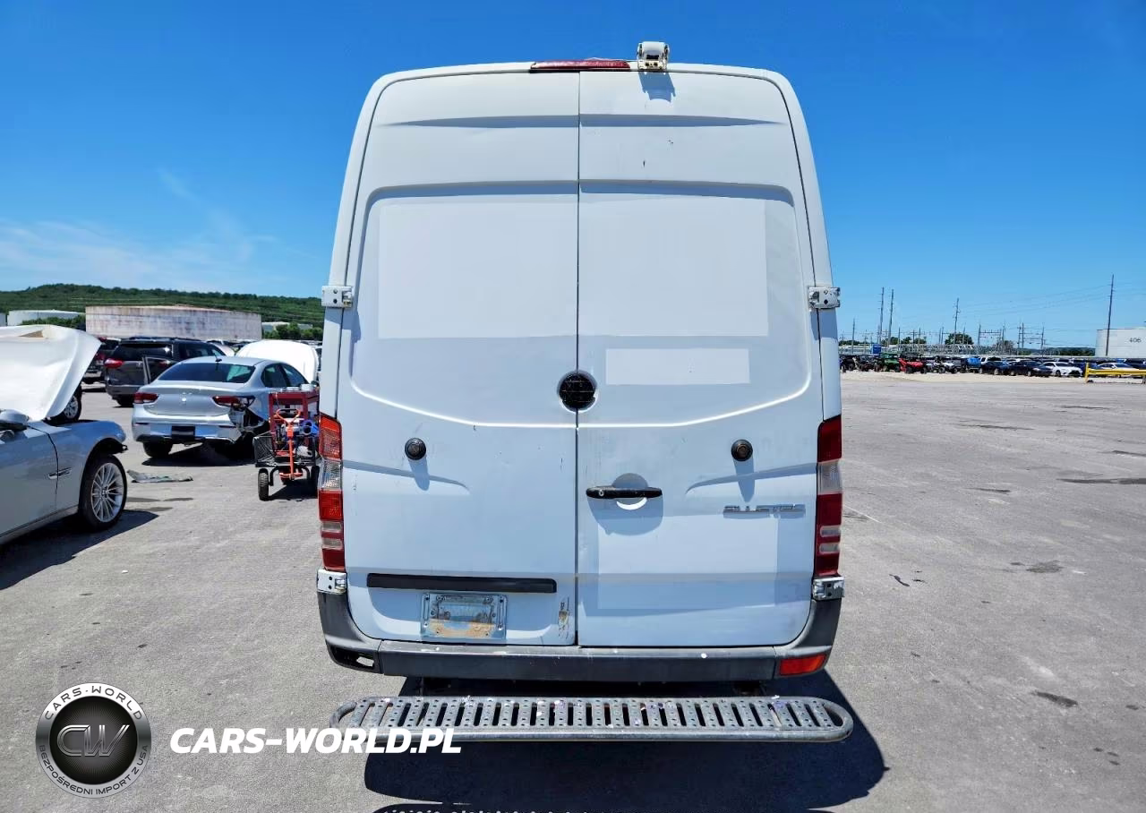 2015 Mercedes-Benz Sprinter 2500 VIN:WD3PE8DBXFP133921 - 10