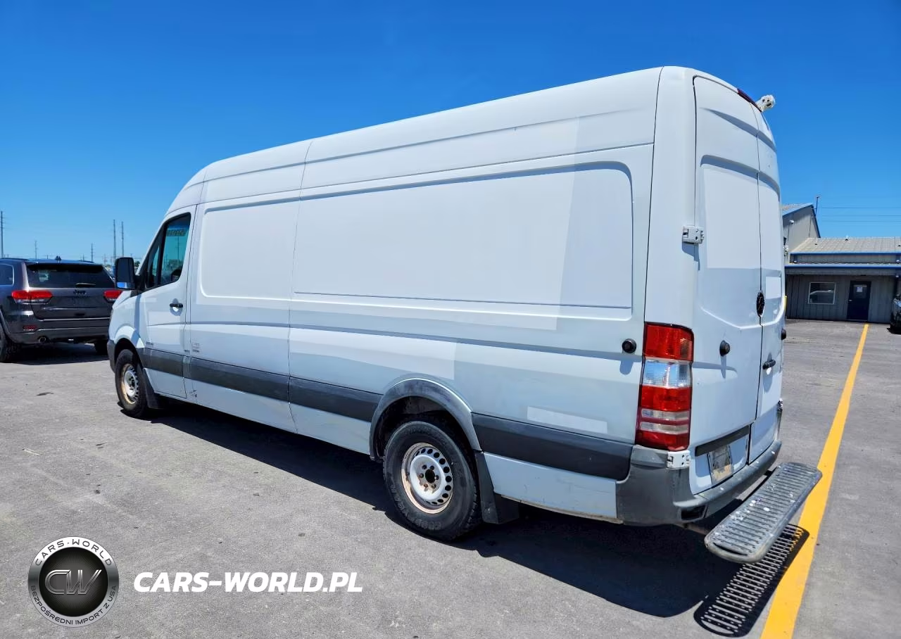 2015 Mercedes-Benz Sprinter 2500 VIN:WD3PE8DBXFP133921 - 2
