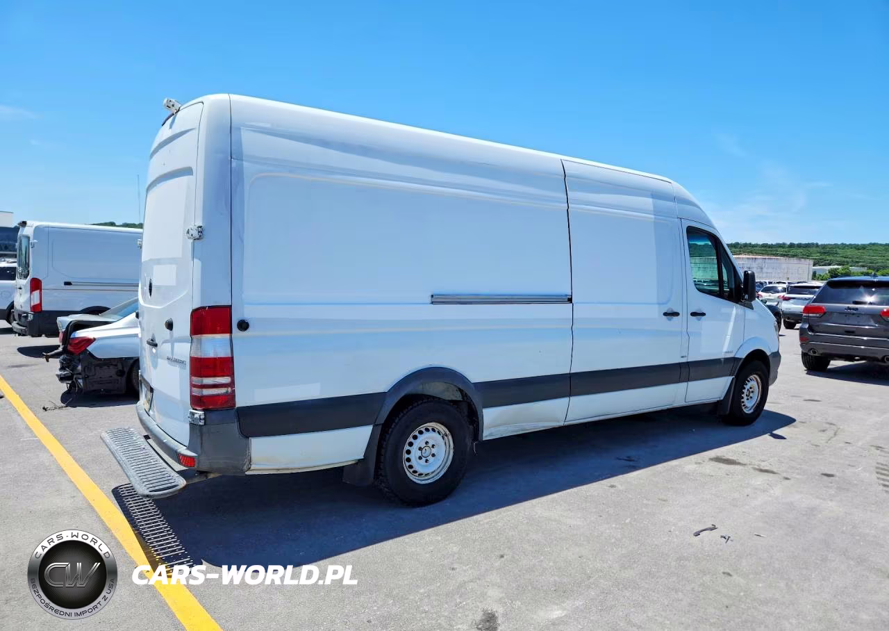 2015 Mercedes-Benz Sprinter 2500 VIN:WD3PE8DBXFP133921 - 3