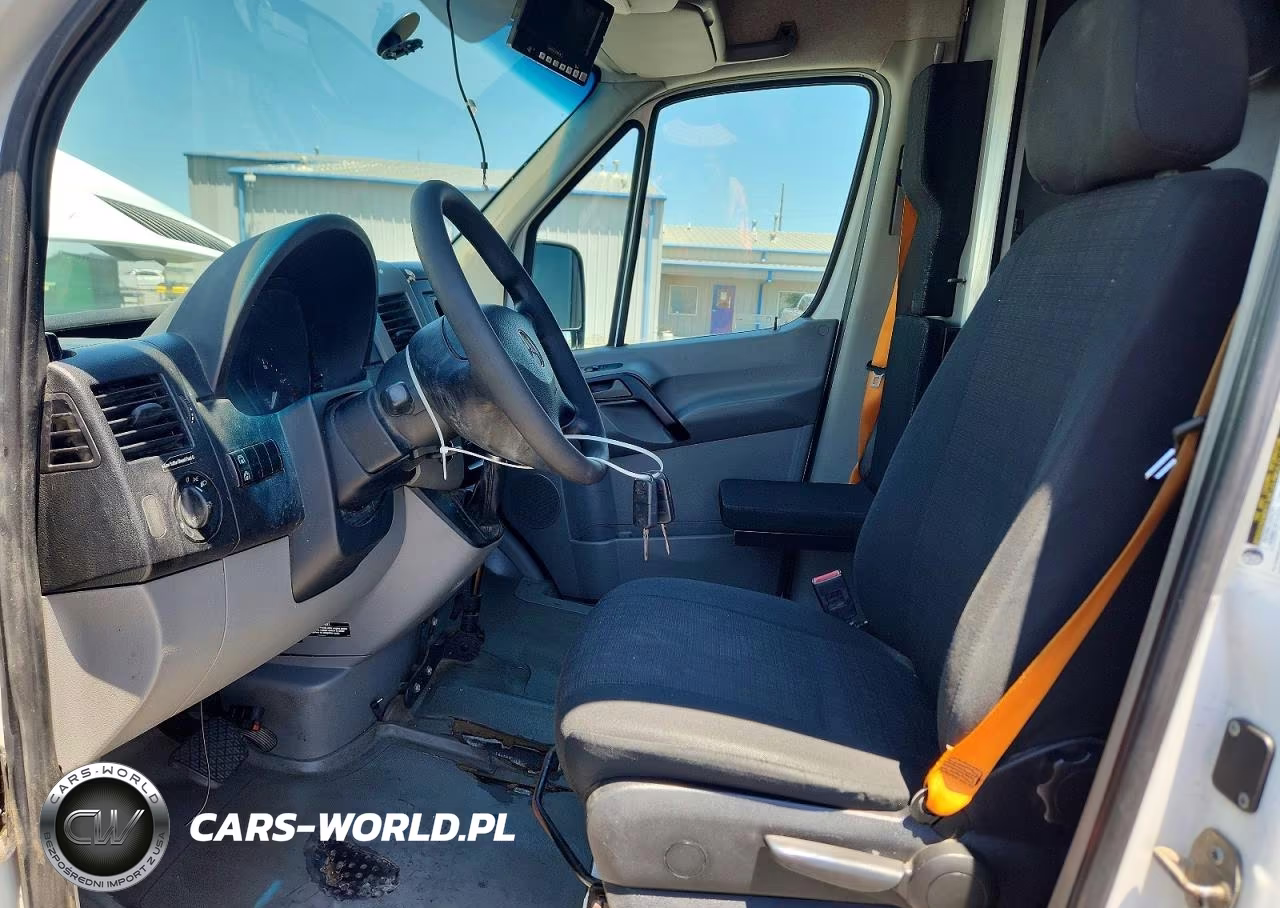 2015 Mercedes-Benz Sprinter 2500 VIN:WD3PE8DBXFP133921 - 7