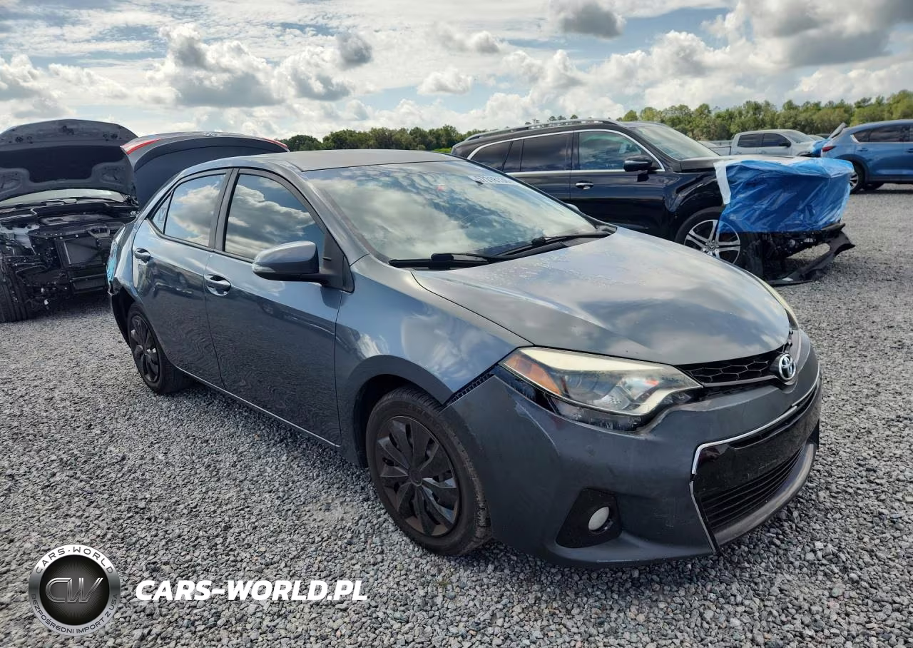 2015 Toyota Corolla S VIN:5YFBURHE9FP251888 - 4