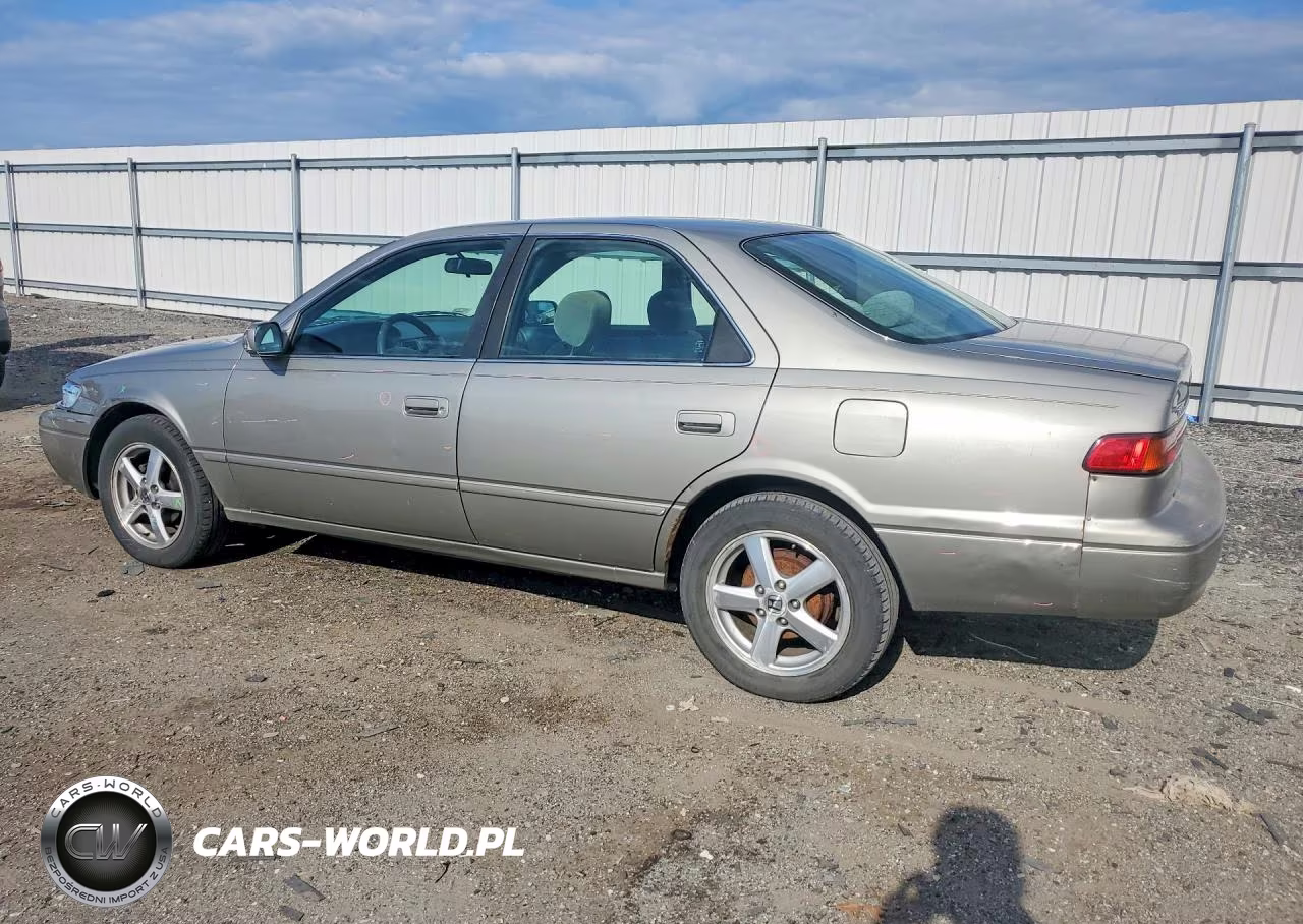 1998 Toyota Camry Le VIN:JT2BG22K0W0257644 - 2