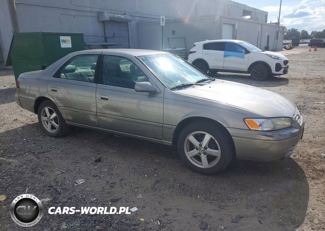 1998 Toyota Camry Le VIN:JT2BG22K0W0257644 - 4