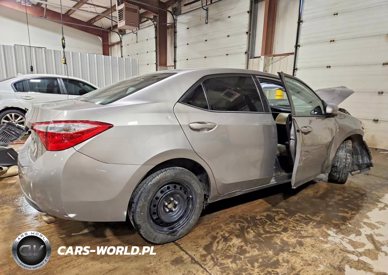 2015 Toyota Corolla Le VIN:2T1BURHE9FC235299 - 3