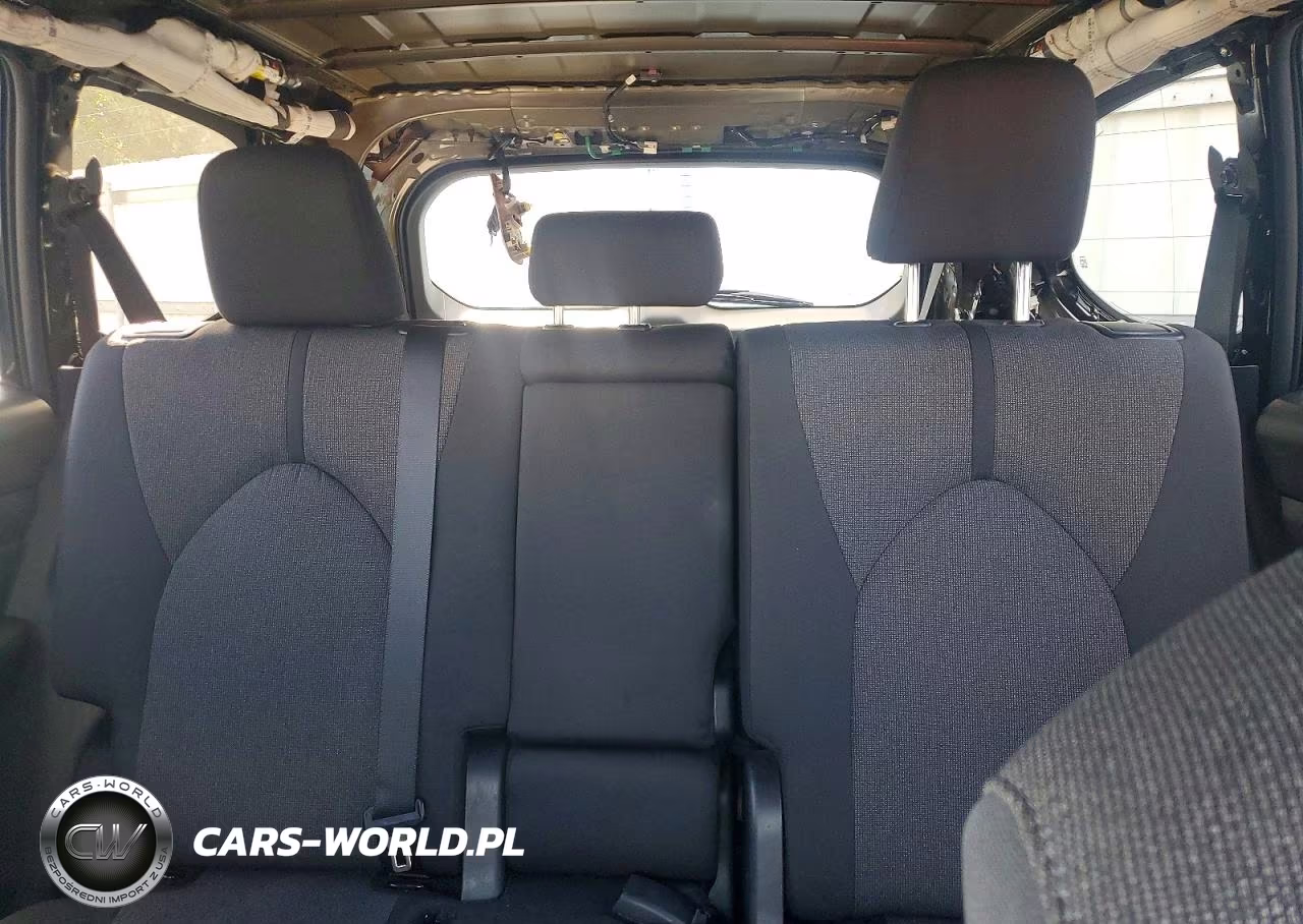 2025 Toyota Grand Highlander Le VIN:5TDAAAB54SS093878 - 10