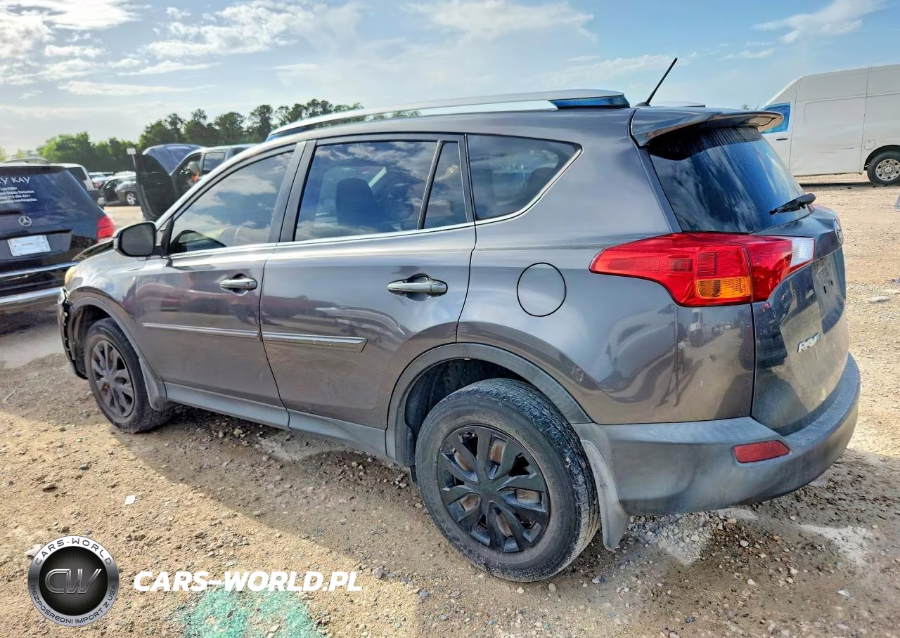2015 Toyota Rav4 Le VIN:JTMZFREV1FJ052576 - 2