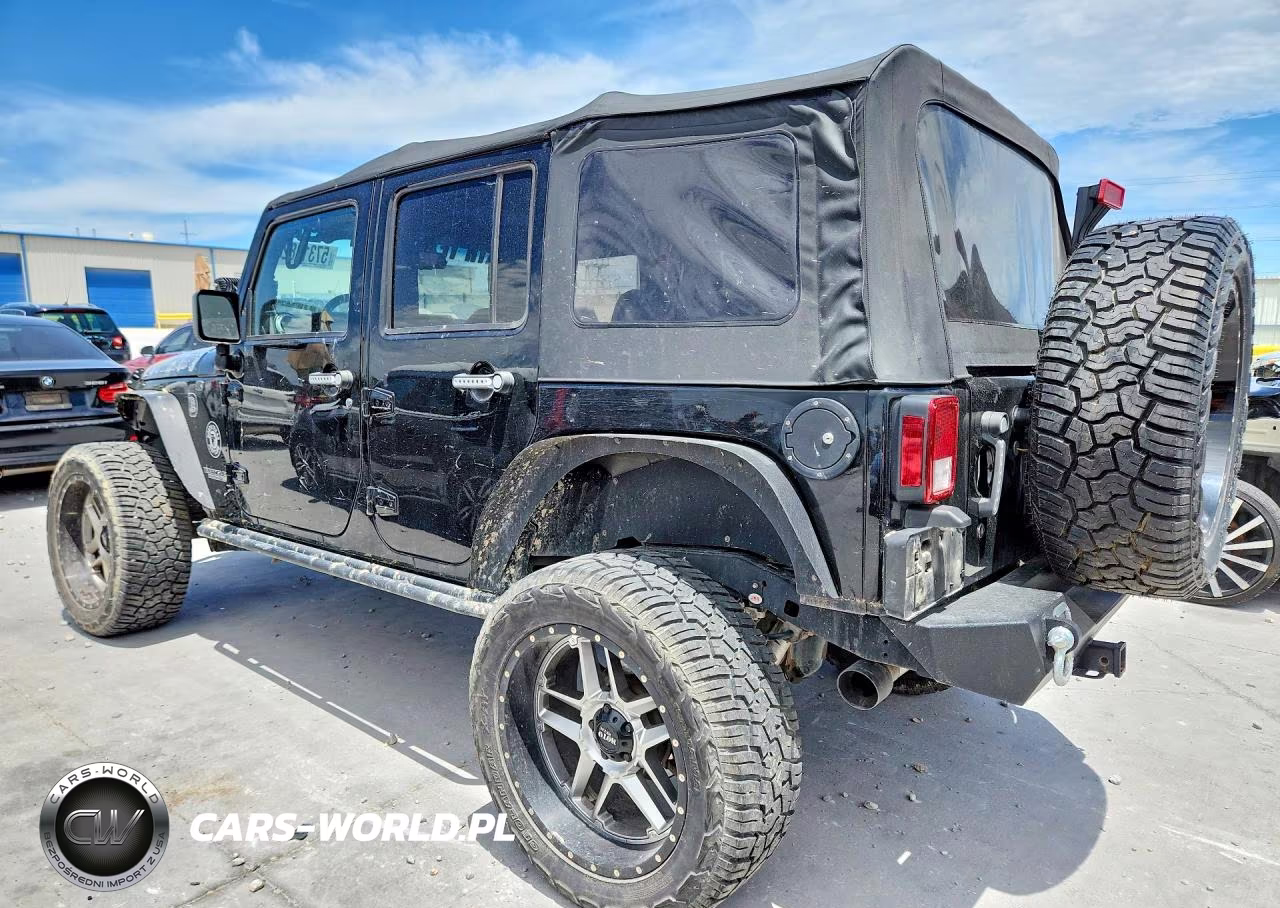2015 Jeep Wrangler Unlimited Rubicon VIN:1C4HJWFG2FL725792 - 2