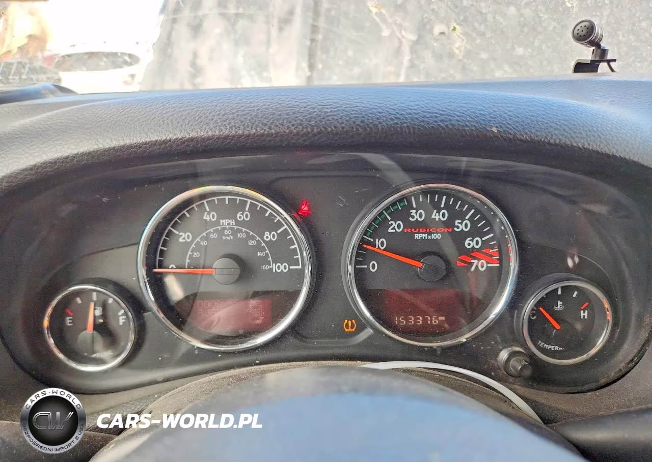 2015 Jeep Wrangler Unlimited Rubicon VIN:1C4HJWFG2FL725792 - 9