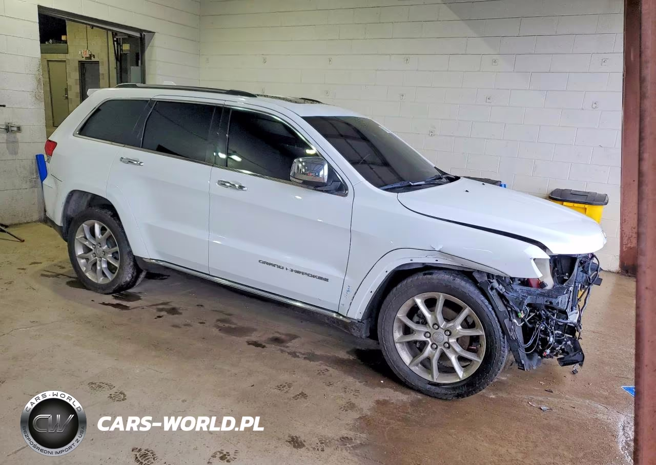 2015 Jeep Grand Cherokee Summit VIN:1C4RJFJG2FC769142 - 4