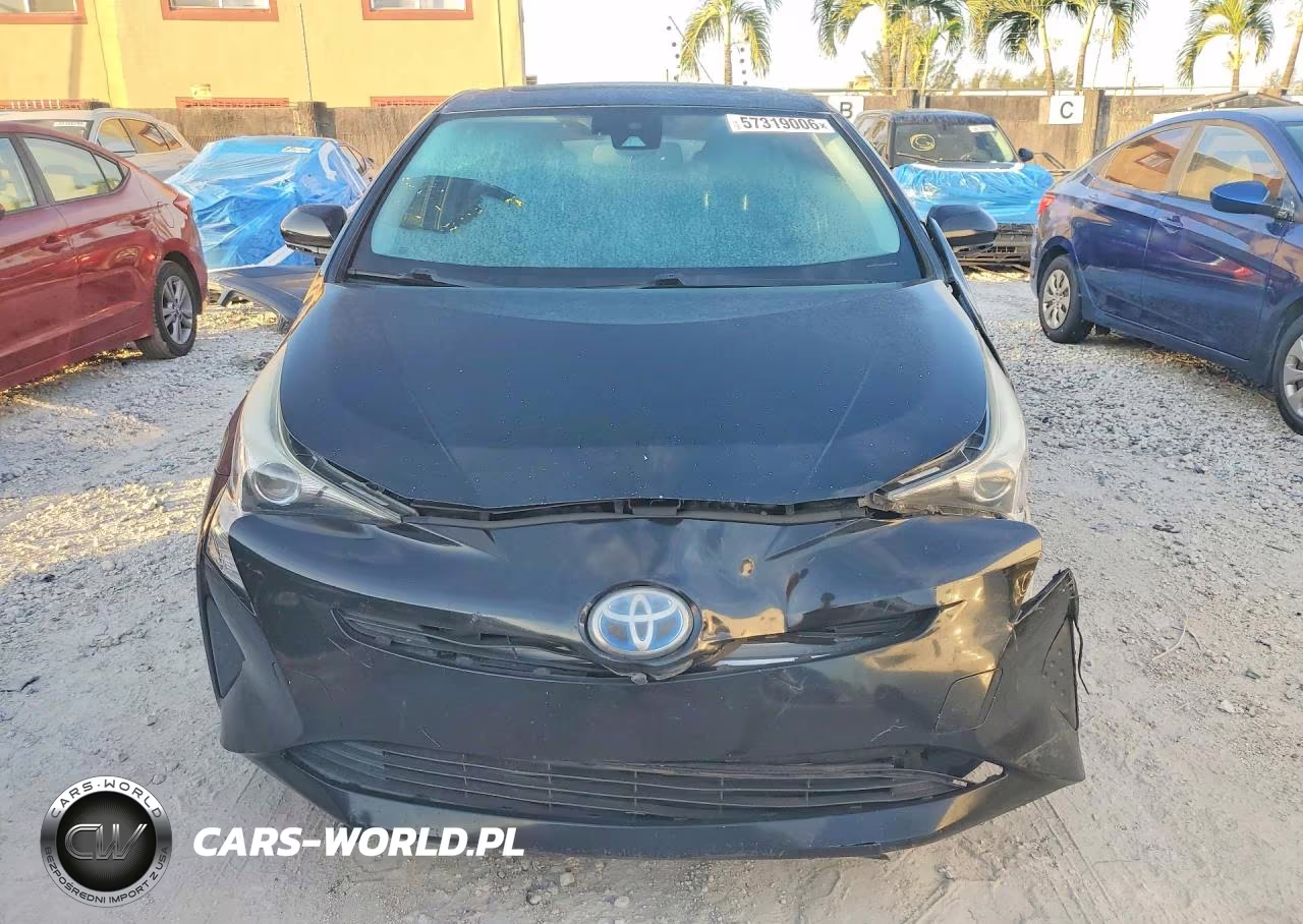 2016 Toyota Prius Four VIN:JTDKARFUXG3021645 - 5