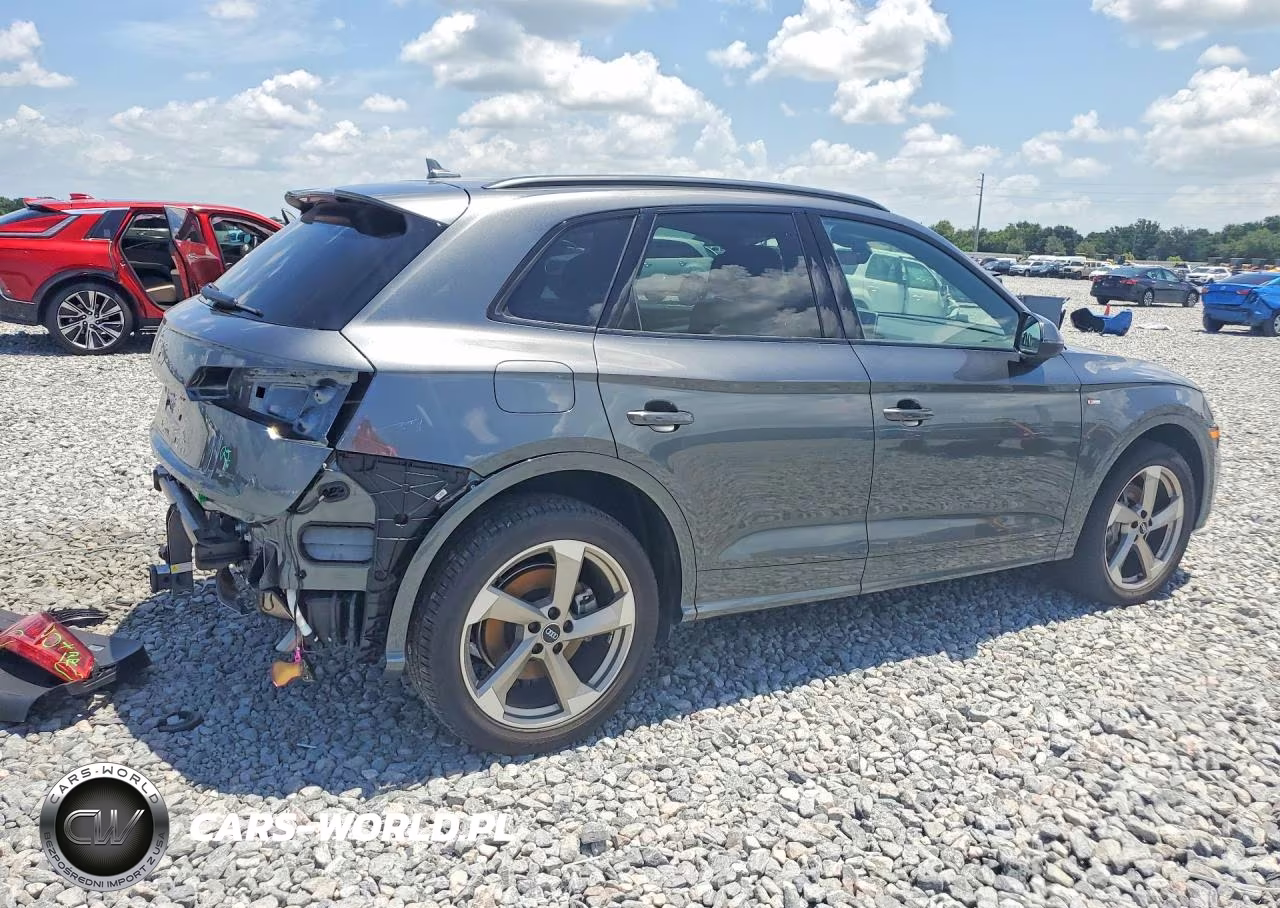 2020 Audi Q5 Titanium Prestige VIN:WA1FNAFY5L2103237 - 3