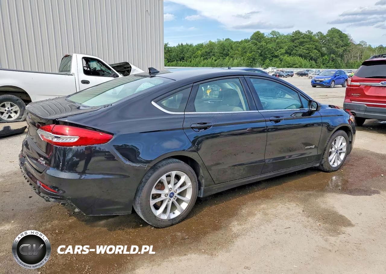 2019 Ford Fusion Se VIN:3FA6P0LU4KR262228 - 3