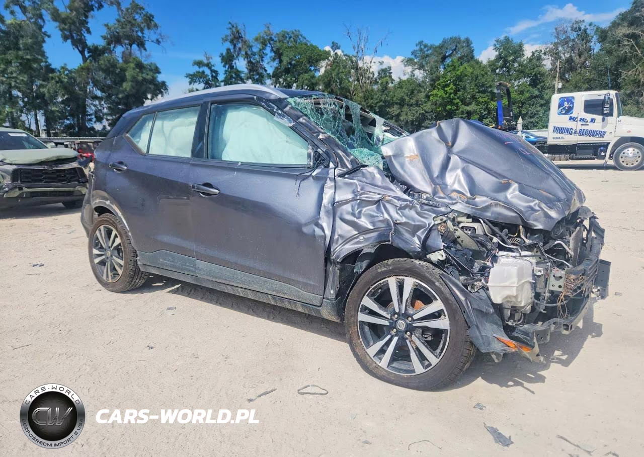 2020 Nissan Kicks Sv VIN:3N1CP5CV5LL488384 - 4
