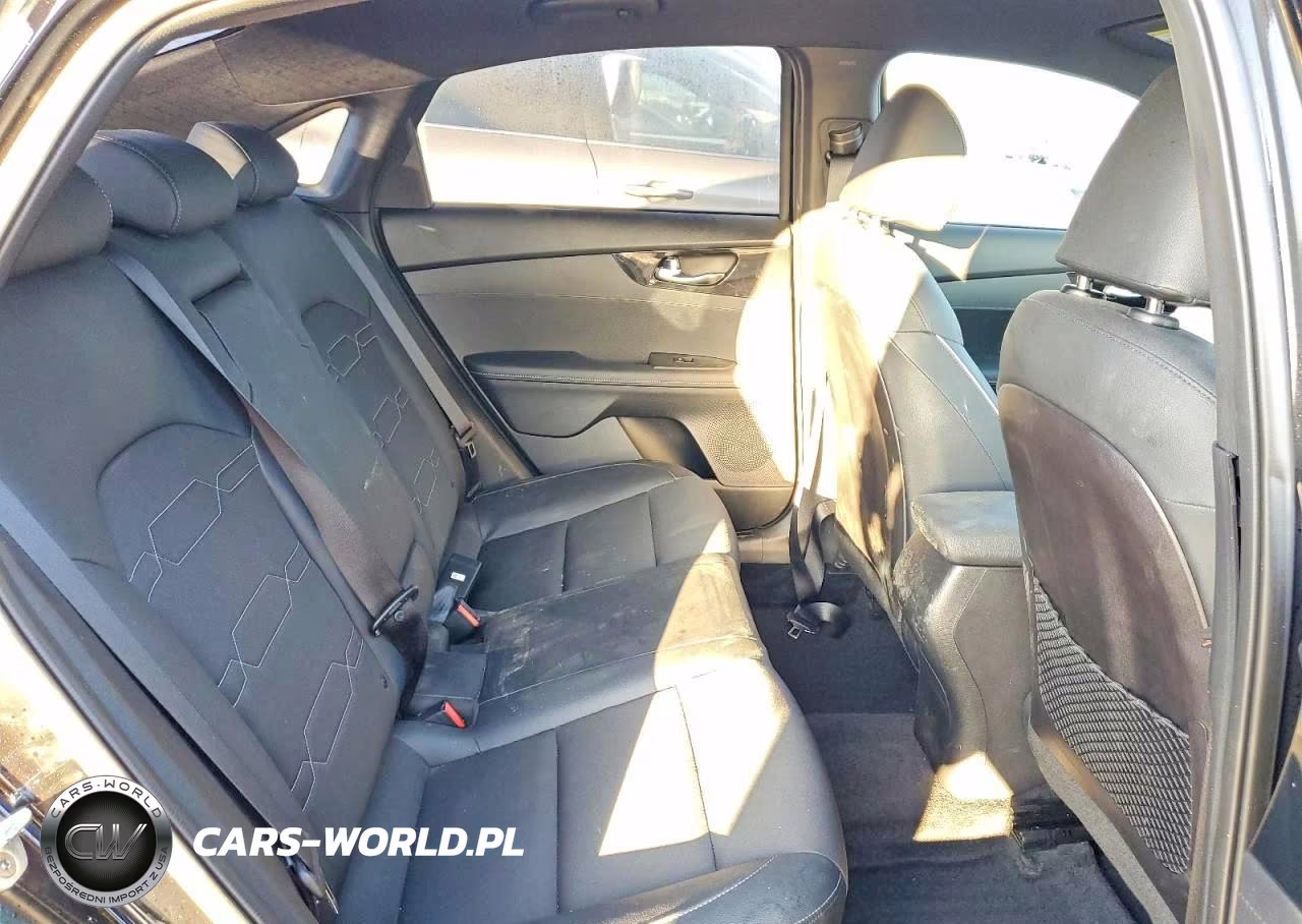 2021 Kia Forte Gt Line VIN:3KPF34AD3ME386209 - 10