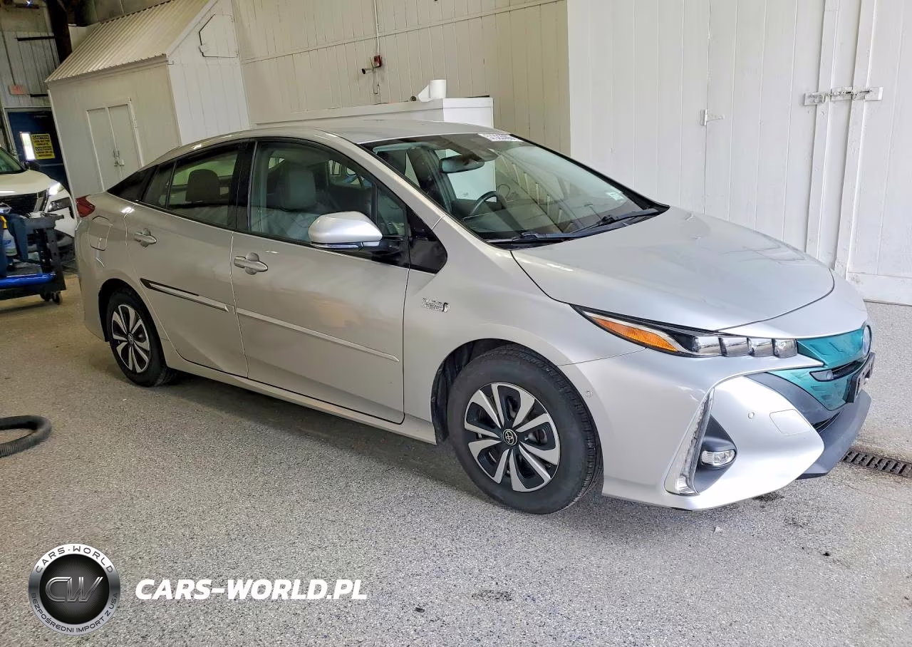 2017 Toyota Prius Prime Advanced VIN:JTDKARFP9H3030963 - 4