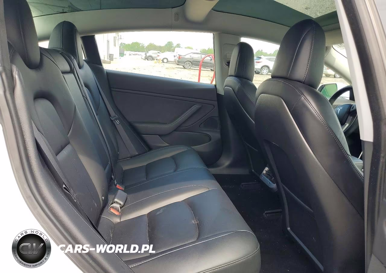 2018 Tesla Model 3 VIN:5YJ3E1EB0JF185667 - 10