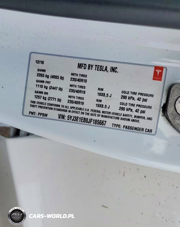 2018 Tesla Model 3 VIN:5YJ3E1EB0JF185667 - 12