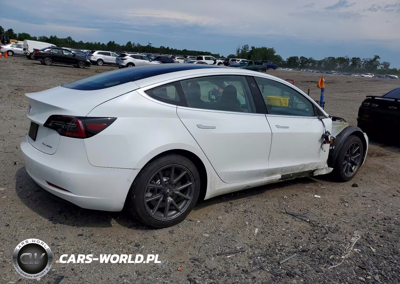 2018 Tesla Model 3 VIN:5YJ3E1EB0JF185667 - 3