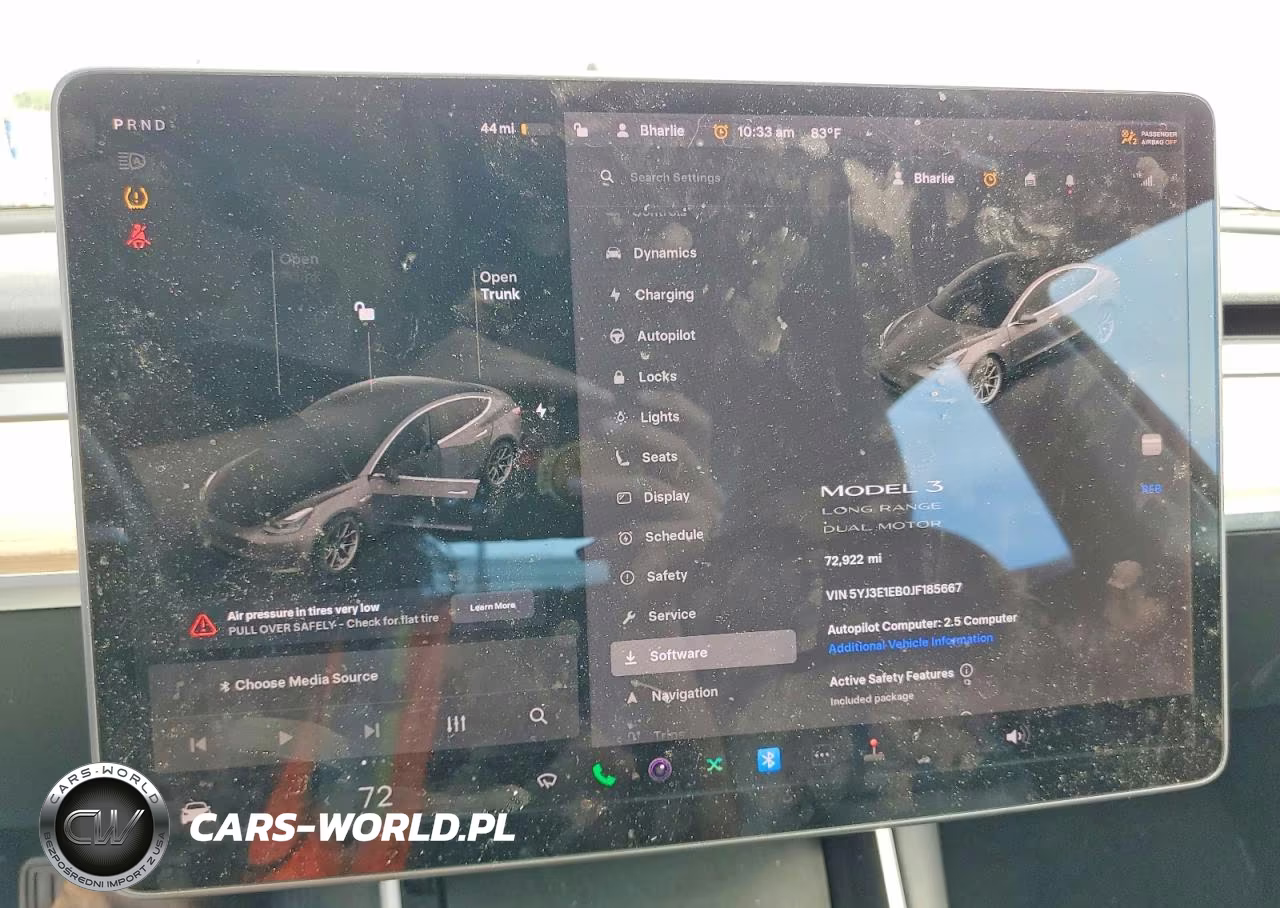 2018 Tesla Model 3 VIN:5YJ3E1EB0JF185667 - 9