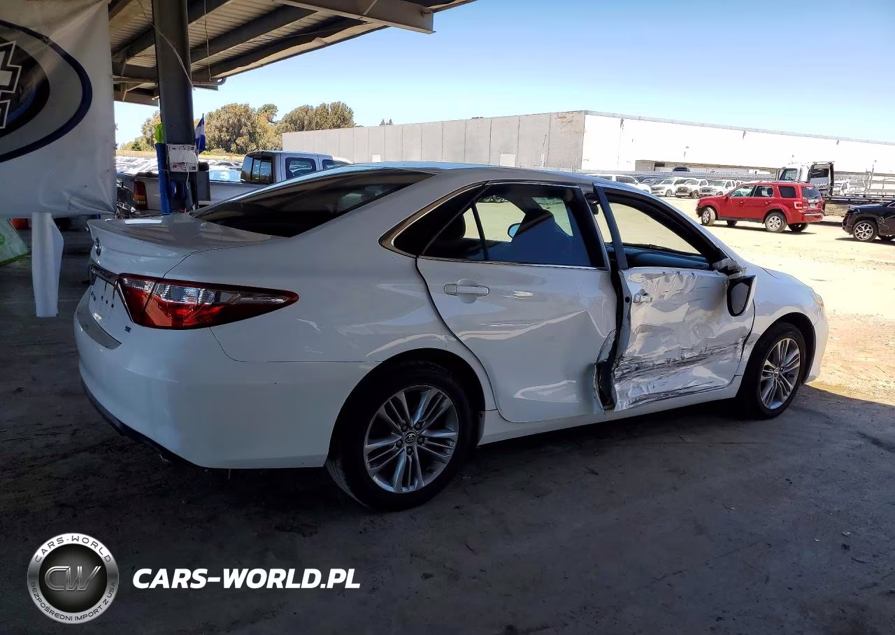 2016 Toyota Camry Se VIN:4T1BF1FK6GU500975 - 3