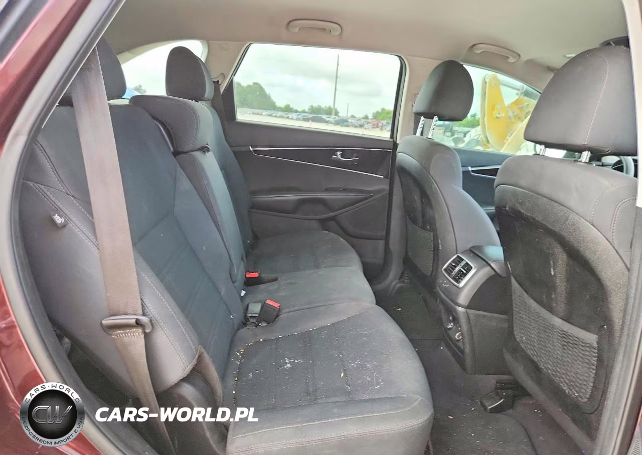 2019 Kia Sorento Lx VIN:5XYPG4A33KG511287 - 11