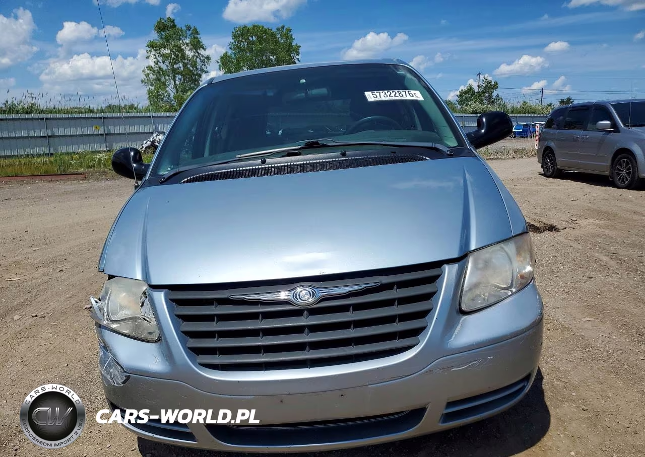 2006 Chrysler Town & Country VIN:1A4GP45R56B746024 - 5