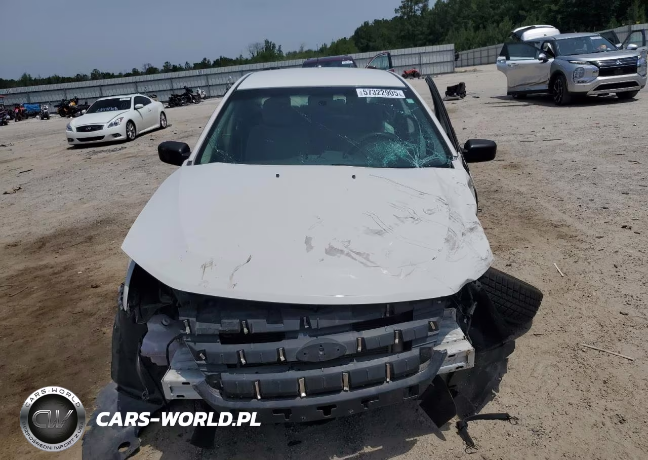 2010 Ford Fusion S VIN:3FAHP0GA5AR105508 - 5