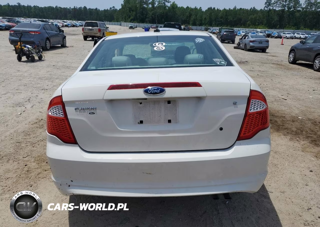 2010 Ford Fusion S VIN:3FAHP0GA5AR105508 - 6