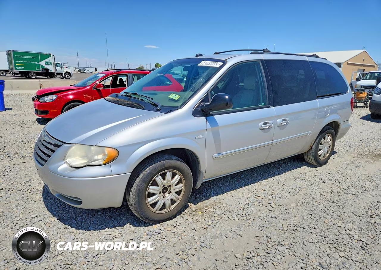 2005 Chrysler Town & Country Touring