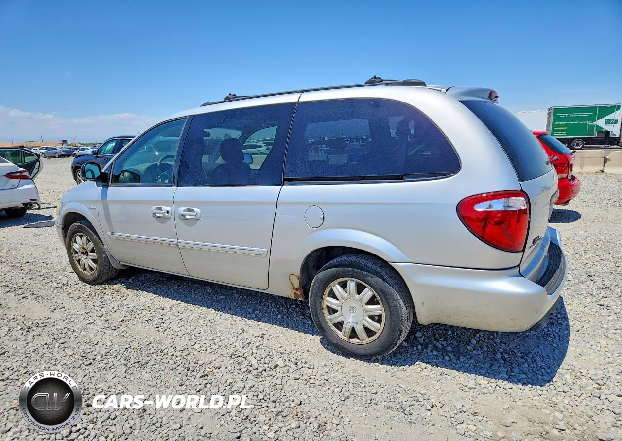2005 Chrysler Town & Country Touring VIN:2C4GP54L15R392317 - 2