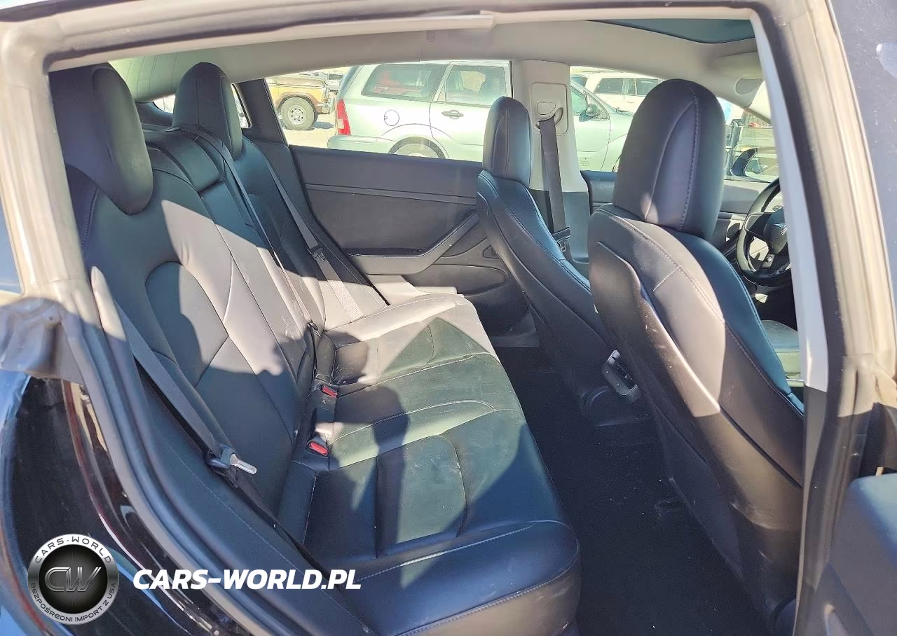 2018 Tesla Model 3 VIN:5YJ3E1EB3JF115709 - 10