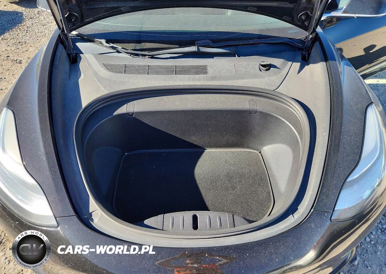 2018 Tesla Model 3 VIN:5YJ3E1EB3JF115709 - 11