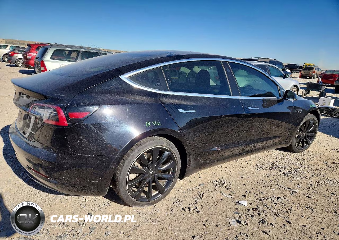 2018 Tesla Model 3 VIN:5YJ3E1EB3JF115709 - 3