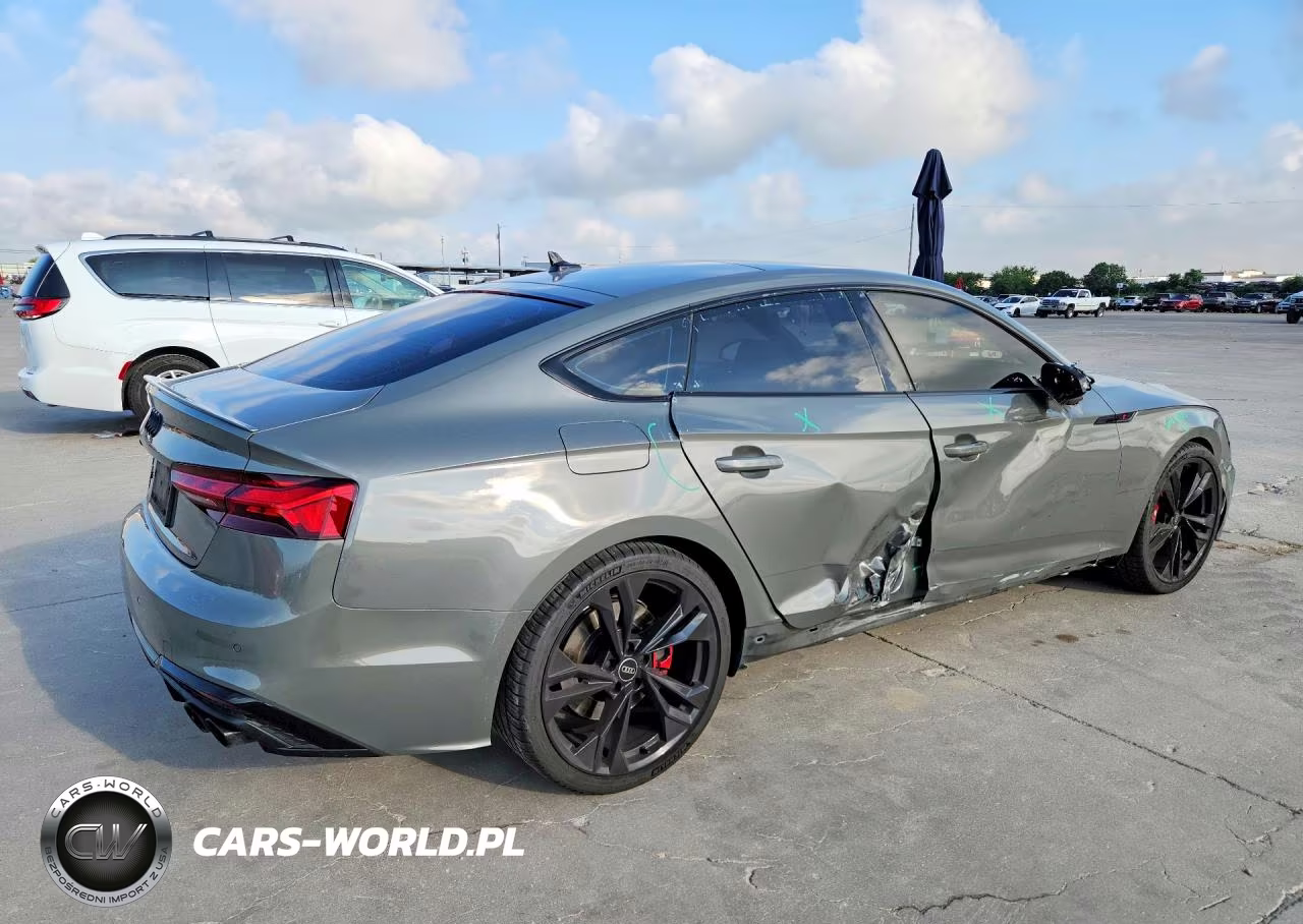 2023 Audi S5 Premium Plus VIN:WAUC4CF5XPA018660 - 3