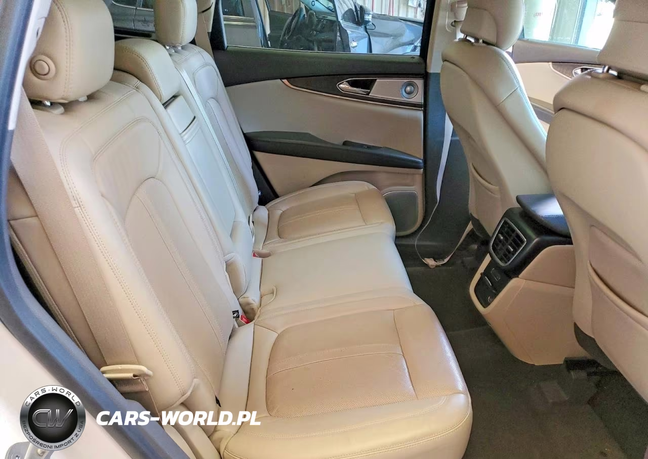 2019 Lincoln Nautilus Reserve VIN:2LMPJ6L9XKBL23191 - 11