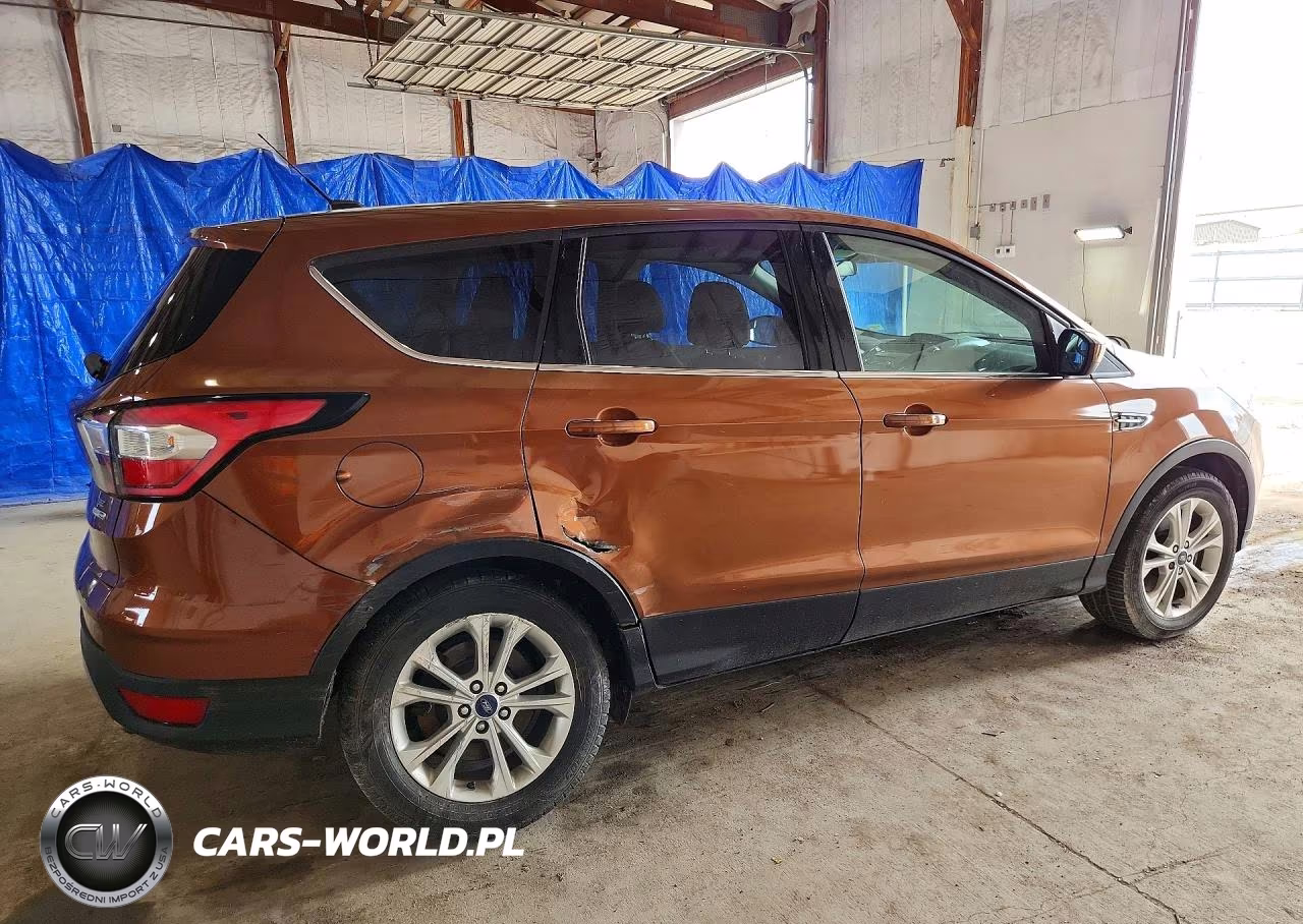 2017 Ford Escape Se VIN:1FMCU9GD6HUC85799 - 3