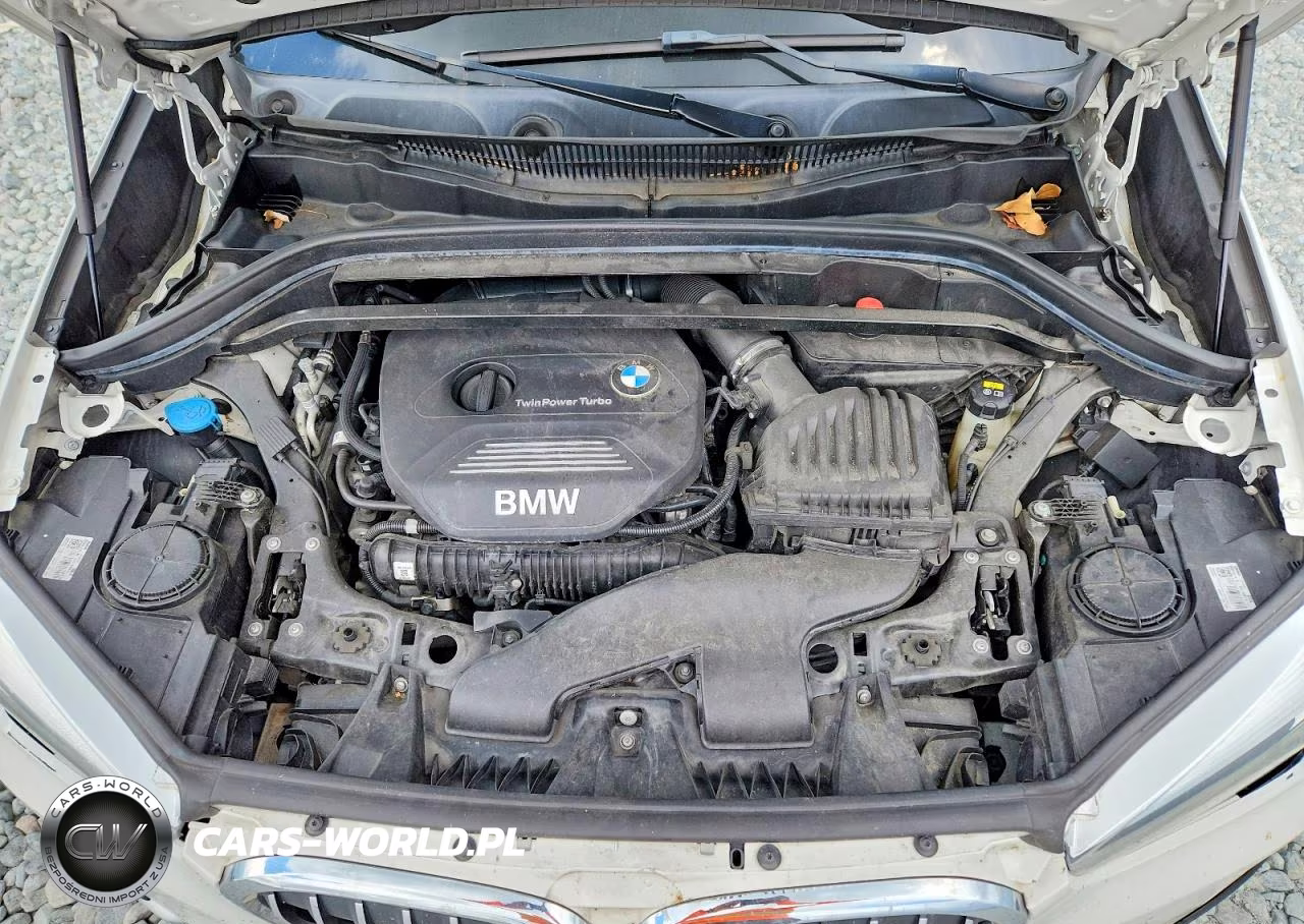 2018 BMW X1 xDrive28I VIN:WBXHT3C32J5K31622 - 12