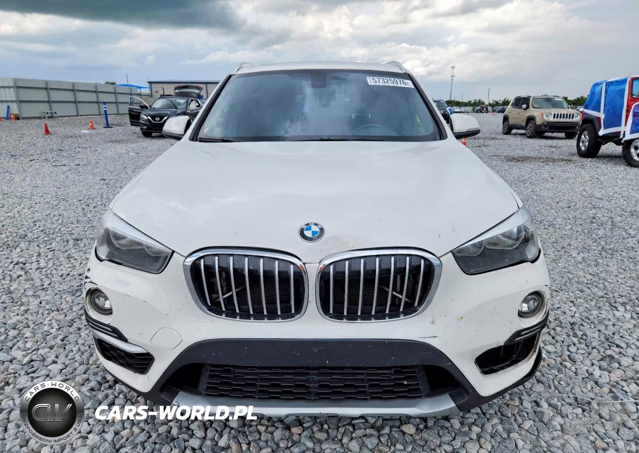 2018 BMW X1 xDrive28I VIN:WBXHT3C32J5K31622 - 5