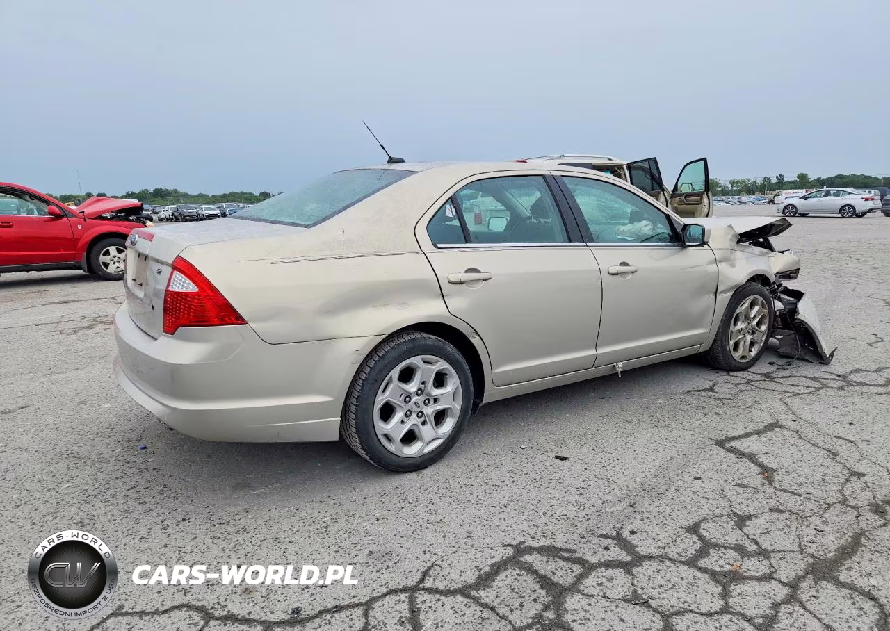 2010 Ford Fusion Se VIN:3FAHP0HA9AR430483 - 3