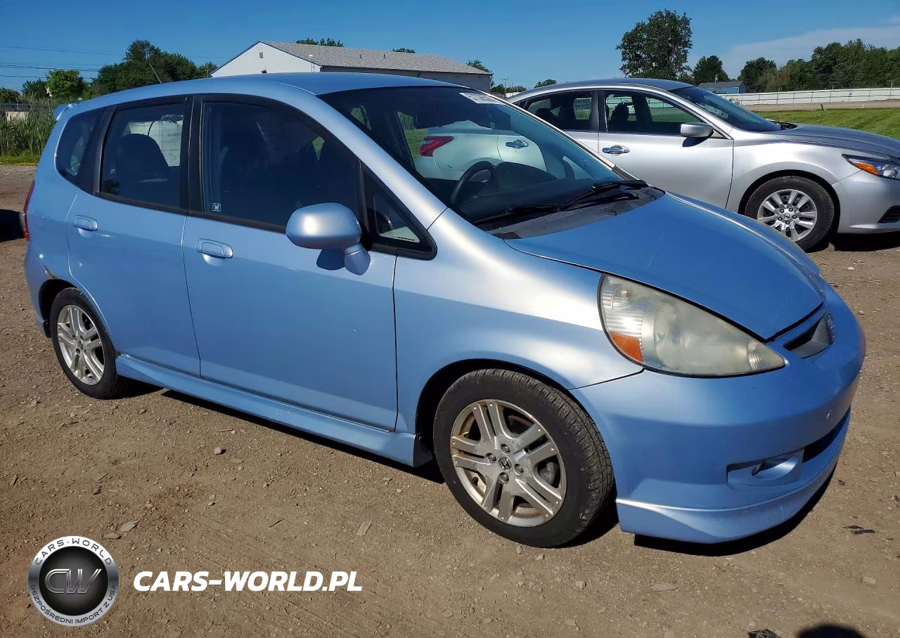 2008 Honda Fit VIN:JHMGD38628S003977 - 4