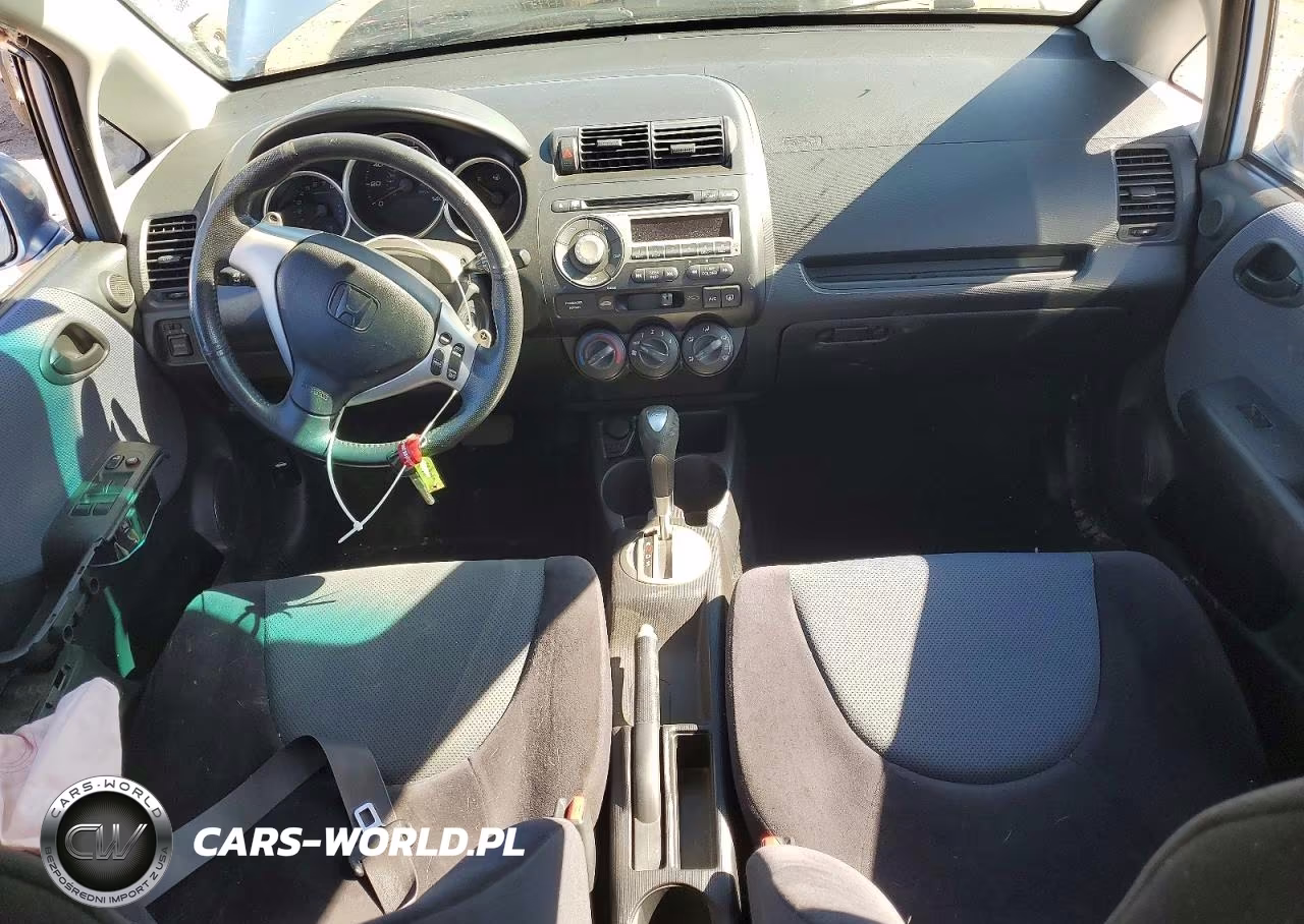 2008 Honda Fit VIN:JHMGD38628S003977 - 8