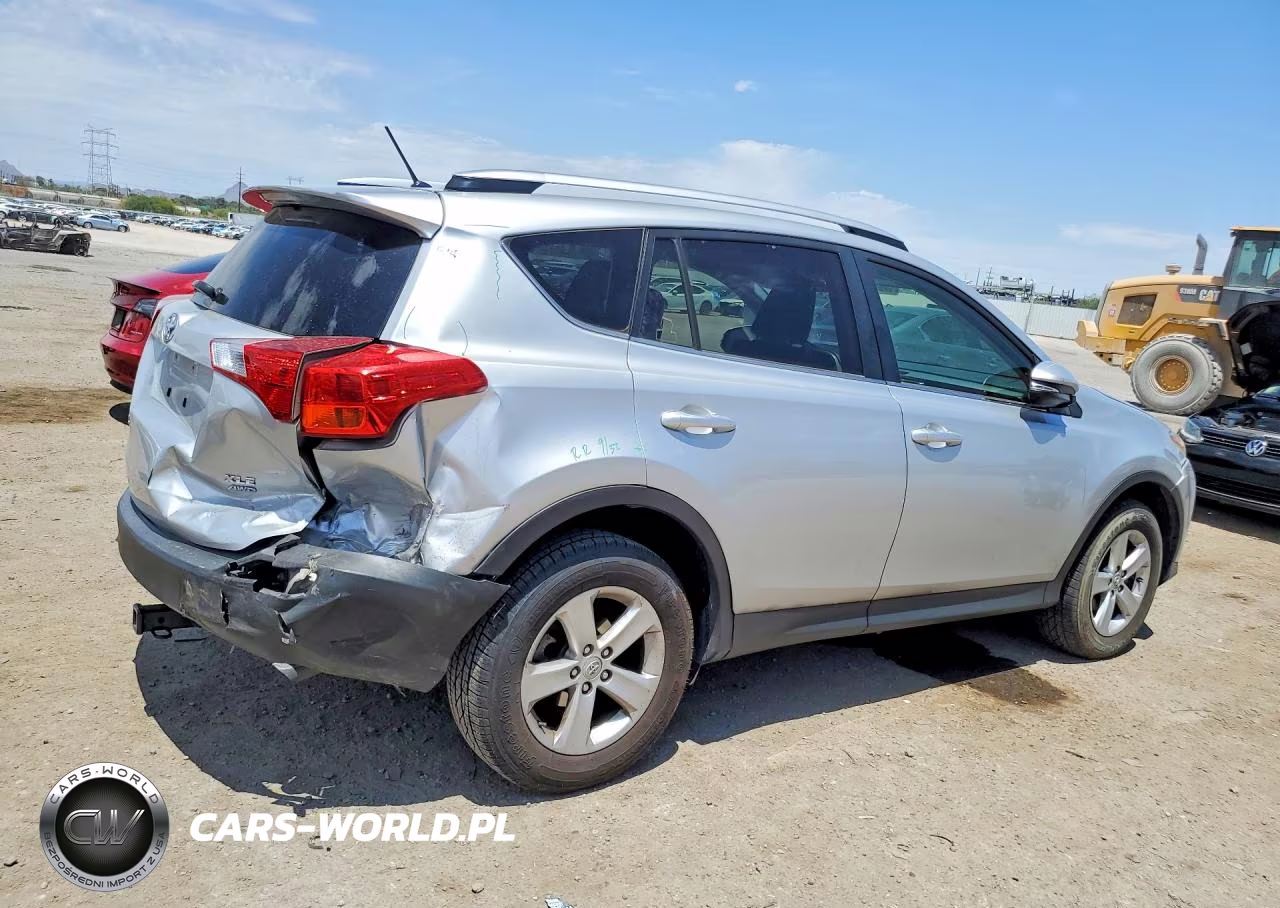 2013 Toyota Rav4 Xle VIN:JTMRFREV0DD031634 - 3