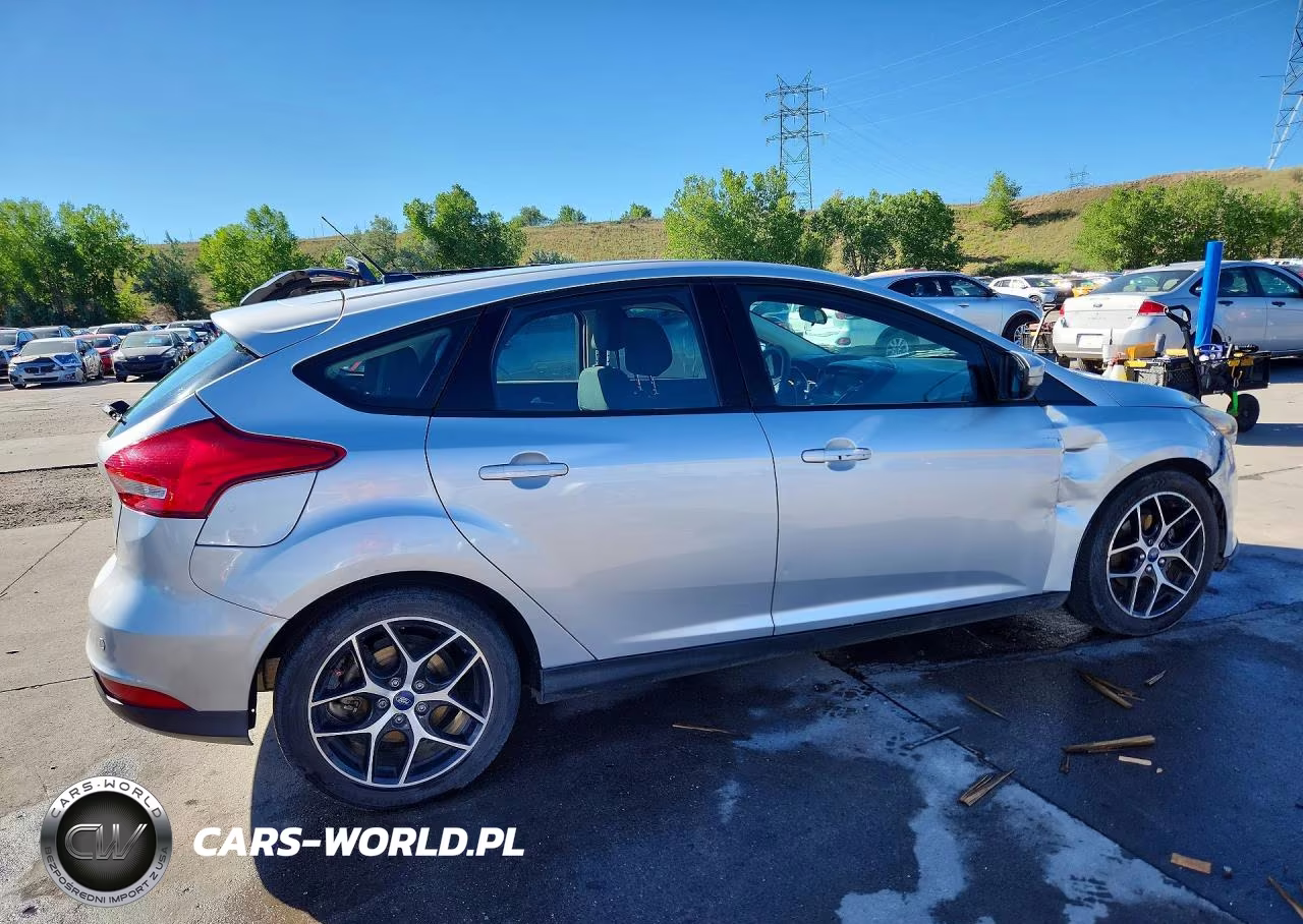 2018 Ford Focus Sel VIN:1FADP3M21JL211708 - 3